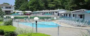Brookside Motel & Cabins - Piscine