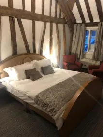 OYO The Greyhound Inn - Room