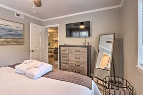 Hilton Head Island Condo w/ Beach Supplies + Pool! - Chambre