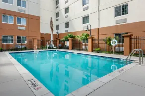 Candlewood Suites Fort Myers Sanibel Gateway by IHG - Piscine