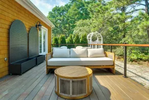 Summer Beach Pass: Wooded Martha's Vineyard Escape - Interiør