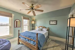 Quaint & Family-Friendly Watertown Farmhouse! - Interni