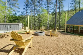 Cabin w/ Lake Access Near Talladega Nat'l Forest - Intérieur