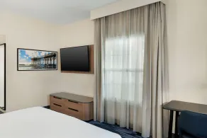 Fairfield Inn & Suites San Diego Old Town - Room