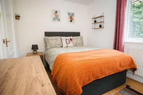 Haydock Cozy 2-Bedroom Home with Free Parking - Chambre