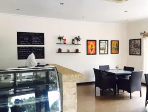 Cedar Place - Restaurant