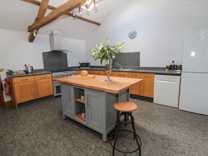 Granary Cottage - Private kitchen