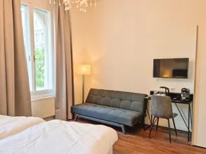 Pension Mozart - Vienna Center, Self Check-in - Room