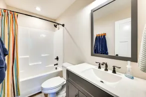 Luxe Kentucky Cabin Rental ~ 36 Mi to Mammoth Cave - Interior