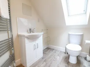 Tawny Cottage - Bathroom
