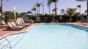 Holiday Inn Santa Ana-Orange Co Arpt by IHG - Vue de la chambre