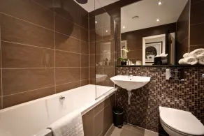 Epic Apart Hotel - Seel Street - Bathroom