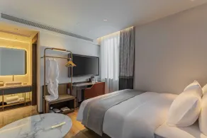 Grand Madison Wuhan Hankou on the Bund - Camera