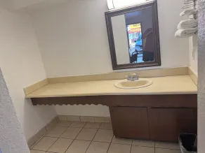 spanish trails inn - Bathroom