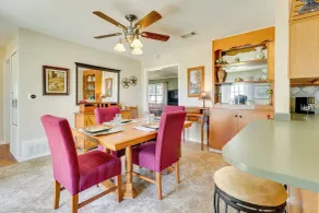 20 Mi to Austin: Texas Farmhouse on 10 Acres - Innenbereich