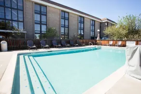 Drury Inn & Suites Austin North - Pool