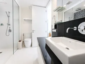 Oakwood Residence Sukhumvit 24 Bangkok - Bathroom