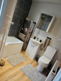 The Sweetbriar Cottage3 Bedroom House in Leeds - Bad