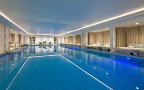 Eastwell Manor, Champneys Hotel & Spa - Pool