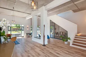 Glow Boutique Suites & Guesthouse - Reception