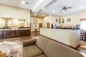 Quality Inn & Suites Portsmouth - Hall