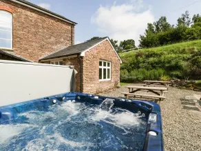 Wheelbarrow Castle - Spa