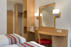 Ramada by Wyndham Wakefield - Habitación