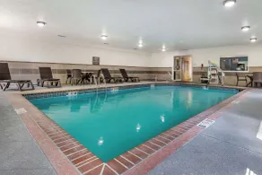 Comfort Inn & Suites Junction City - near Fort Riley - Piscine