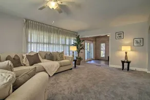 Pool, Game Room: Luxe Lewes Family Beach House! - Innenbereich