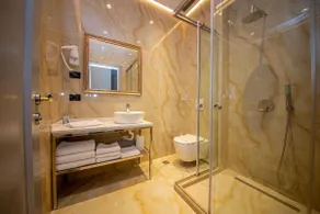 City Center Hotel - Bathroom