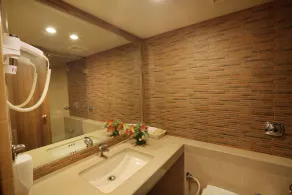 Abbott Hotel - Bathroom