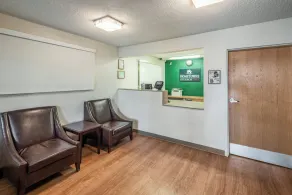 HomeTowne Studios by Red Roof Spokane - Valley - Lobby