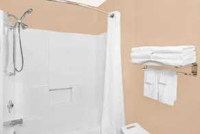 Super 8 by Wyndham Sheboygan WI - Salle de bain