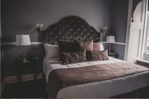 The Grand Hotel - Chambre