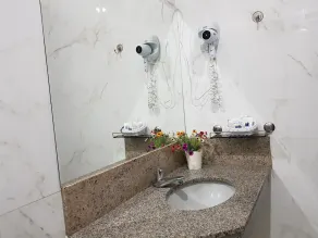 Hotel Minastur - Bathroom