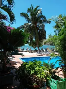 Crown Beach Hotel Seychelles - Pool