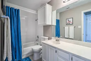Peaceful Austin Home w/ Private Backyard! - Bad