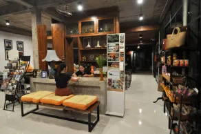 The Warehouse Chiang Mai - Rezeption