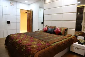 Elegant Hospitality and Services - Camera