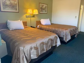Regency Inn Lakeport - Værelse