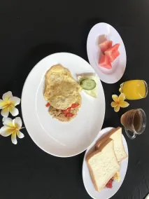 Agus Beach Inn - Restaurant