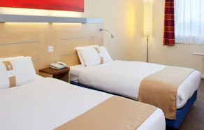 Holiday Inn Express Cardiff Airport by IHG - Room