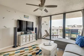 Direct Oceanfront Condo Beautifully Remodeled - Innvendig