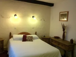 The George Hotel - Room