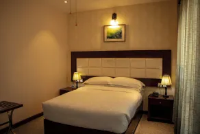 RATNA HOTEL - Room