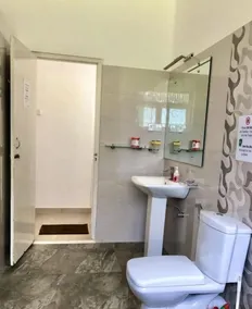 THE NATURE HOLIDAY HOME - Bathroom