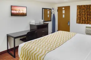 Travelodge by Wyndham Manhasset - Chambre