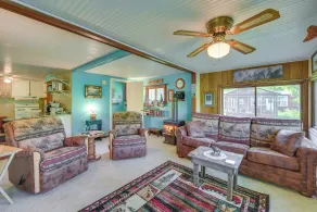 Riverfront Nature Getaway Near Downtown Pine City! - Innvendig
