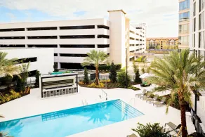 AC Hotel by Marriott Tampa Airport - Vue de la chambre