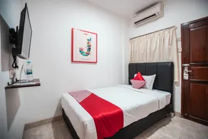 OYO 868 Wisma Taisir - Room